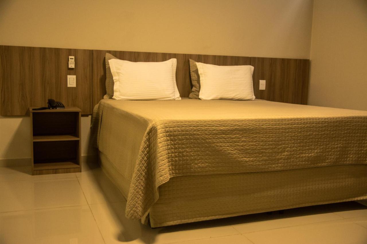 Hotel Vila Verde Penápolis Extérieur photo