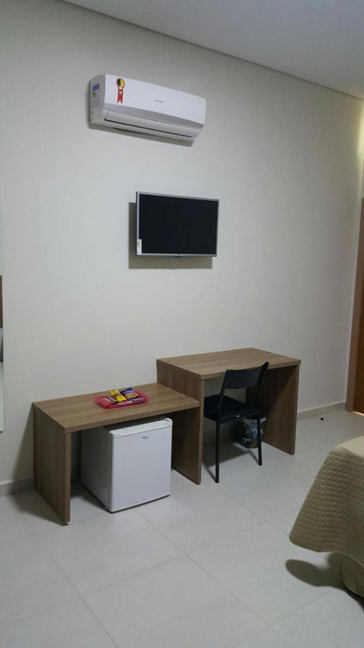 Hotel Vila Verde Penápolis Chambre photo