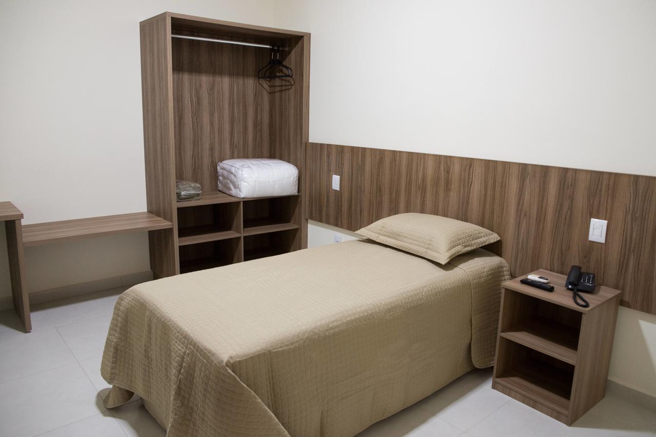Hotel Vila Verde Penápolis Extérieur photo